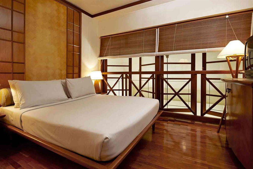 Отель Avillion Порт-Диксон Экстерьер фото A bedroom at the hotel